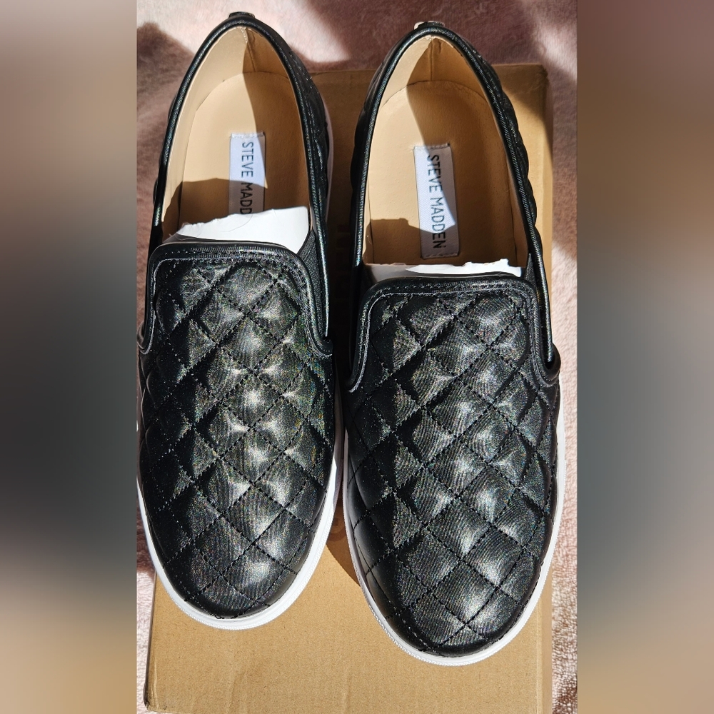 Steve Madden slip on sneaker Black Pulsar size 8 NWT